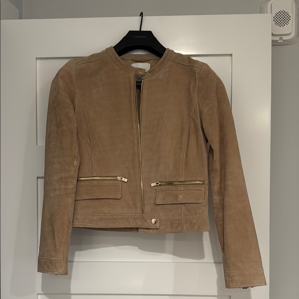 Mango Leather Jacket with Cropped Fit and Gold Hardware